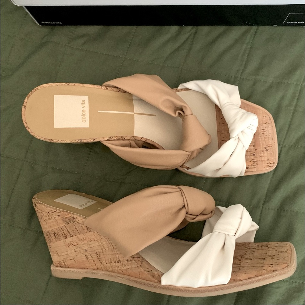Dolce Vita Neave Nude White Wedge Sandal Size 8